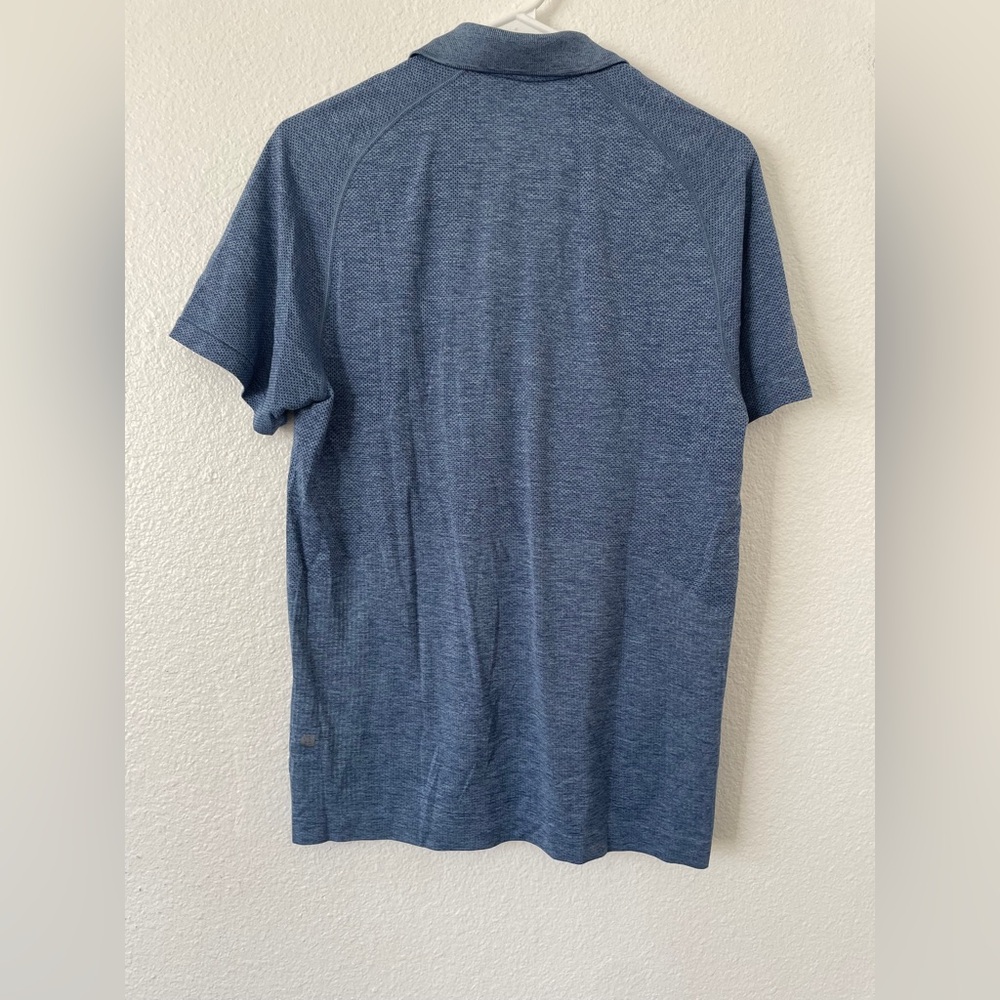 Lululemon Mens Polo Shirt Heathered Blue Short Sleeve Golf Performance Size M - Picture 5 of 5